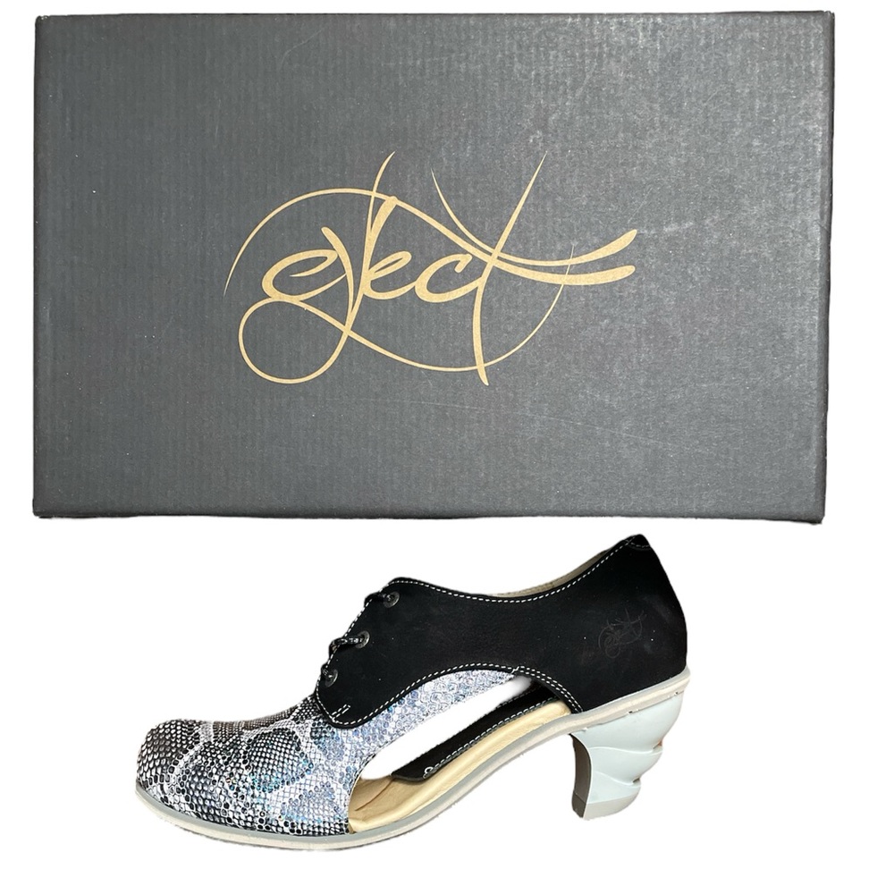 Eject — Women’s Oxford Pump — size 39